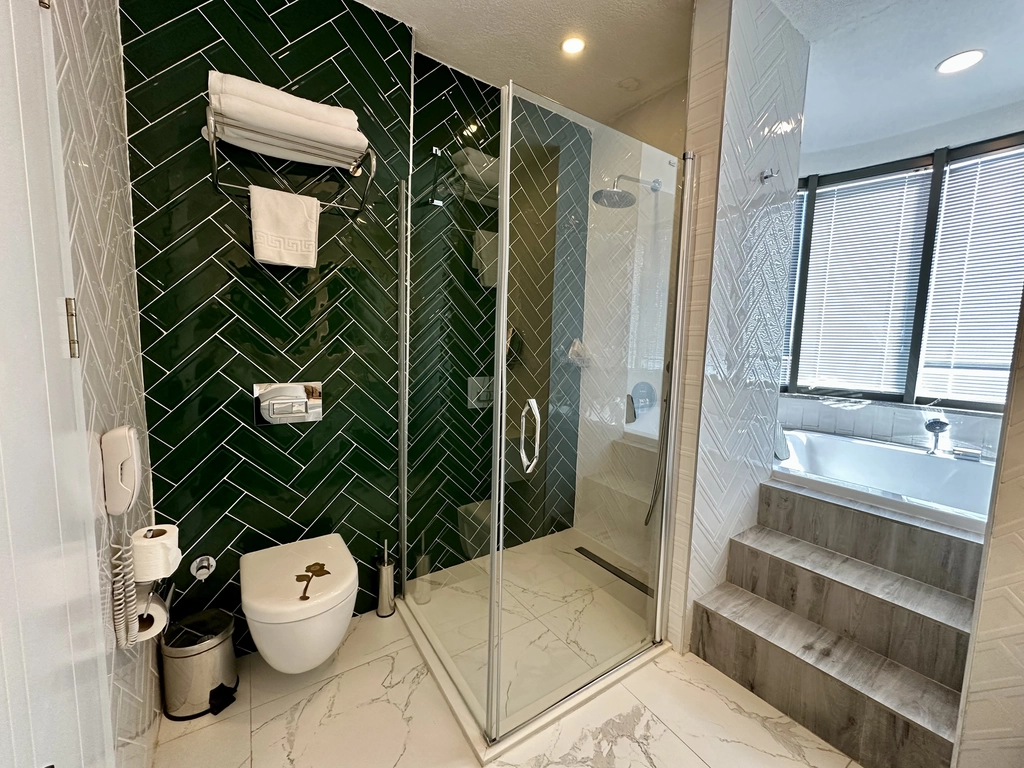 Suite Room	 2